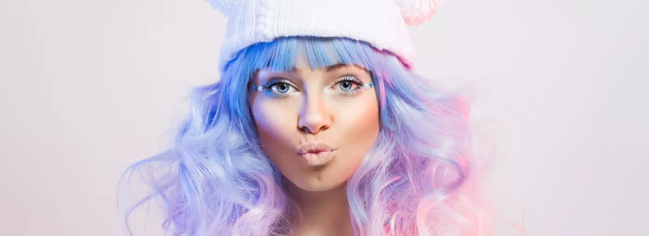 虚拟物品演示:瑟尤丽恩玻尿酸护唇膏